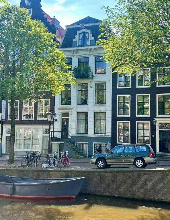 Luxurious 2BR-apt city center